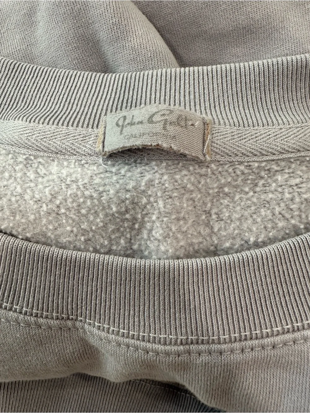 Brandy Melville casual crewneck